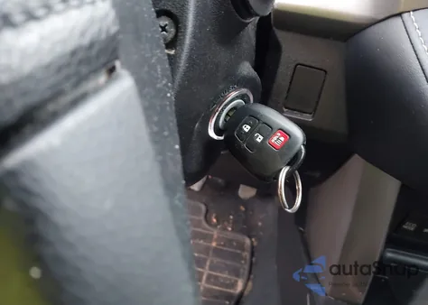 2014 Toyota Rav4 Xle from USA, damaged, VIN 2T3RFREV2EW209628